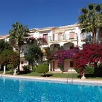 Albadomus Apartman *